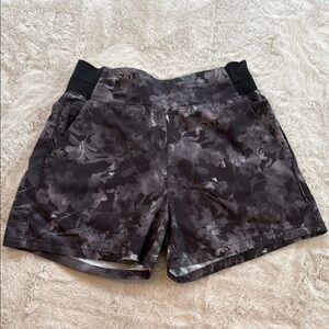 Athleta Brooklyn Printer Shorts Floral